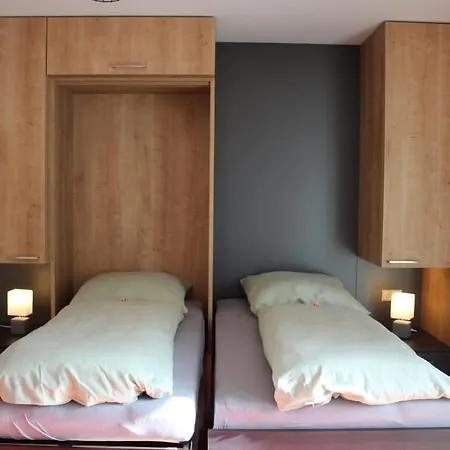 Willy's Ferienzimmer Im Tabakdorf Hatzenbuehl Apartman